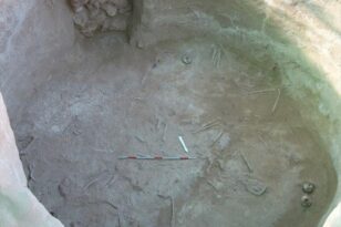 Αιγιάλεια: Βρέθηκαν ακέραια χάλκινα μυκηναϊκά ξίφη