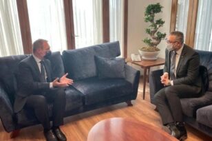Συνάντηση Ανδρέα Κατσανιώτη με τον πρέσβη της Αυστραλίας - Διεύρυνση της συνεργασίας των δύο χωρών