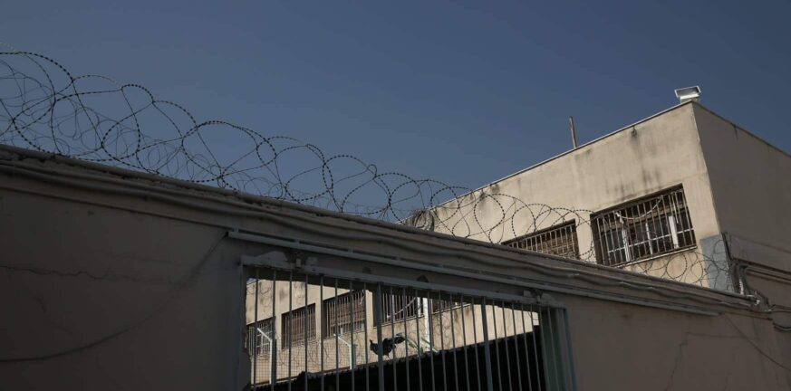 Φυλακές Κορυδαλλού: Βρέθηκαν σε έφοδο αυτοσχέδια όπλα, κινητά και ναρκωτικά - ΒΙΝΤΕΟ