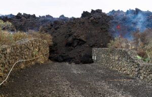 Έκρηξη ηφαιστείου: Φτάνει στη θάλασσα η λάβα – Ποιοι οι κίνδυνοι ΦΩΤΟ ΒΙΝΤΕΟ