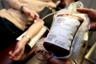 Νέα αποκάλυψη Μαστοράκου στην «Π»: Αρνούνται αίμα από εμβολιασμένους