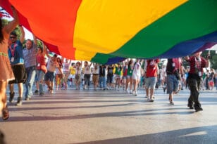 Δημοψήφισμα στην Ελβετία για τον γάμο των ομόφυλων ζευγαριών - Τι δείχνουν οι δημοσκοπήσεις