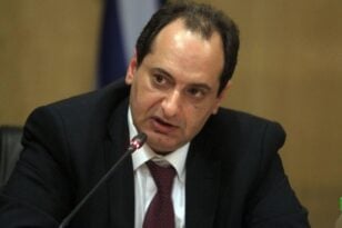 Σπίρτζης: «Ο κ. Θεοδωρικάκος συνεχίζει να κάνει τον ανίδεο για τη Greek mafia»