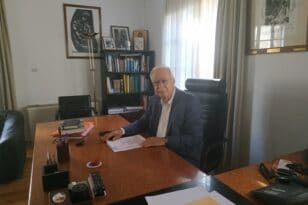 Χαιρετίζει ο Παπαδόπουλος την αναβολή της παρουσίασης του λευκώματος