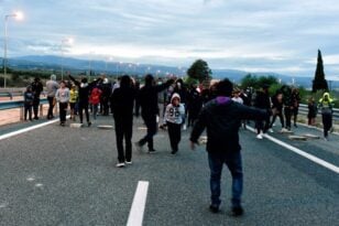 Αποκαταστάθηκε η κυκλοφορία στην Πατρών - Κορίνθου στο ύψος του Ζευγολατιού - Αποχώρησαν οι διαδηλωτές- ΝΕΟΤΕΡΑ