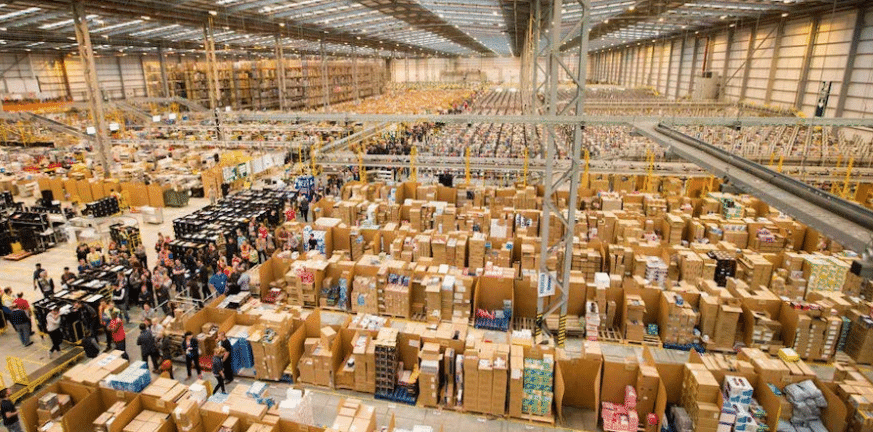 Η Amazon έτοιμη για 150.000 χριστουγεννιάτικες προσλήψεις!