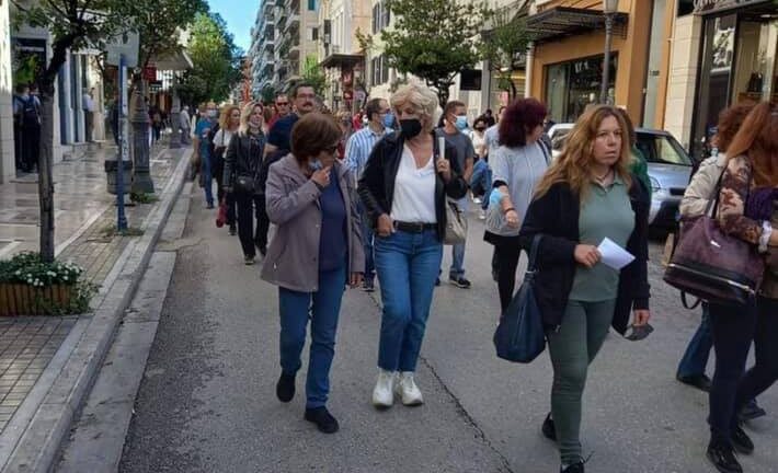 Παρούσα η Σία Αναγνωστοπούλου στην πορεία εκπαιδευτικών: «Μήνυμα αντίστασης απέναντι στον φόβο»