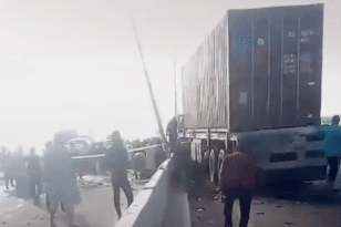 Τραγωδία στο Κάιρο με 19 νεκρούς: Φορτηγό καρφώθηκε σε λεωφορείο