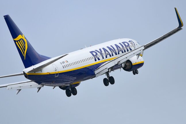 Ryanair: Αλλαγή πολιτικής για τις ακυρώσεις πτήσεων μετά την κατακραυγή