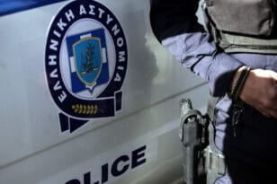 Ζάκυνθος: «Το μωρό έκαιγε» - Τι λέει ο αστυνομικός που έβγαλε το μωρό μέσα από το αυτοκίνητο