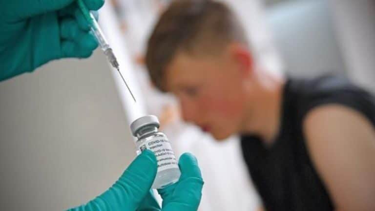 Κύπρος: Αρχίζει σήμερα ο εμβολιασμός με την τρίτη δόση για ηλικίες 18 και άνω