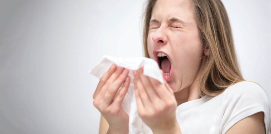 Γρίπη ή κορονοϊός; Πώς τα ξεχωρίζουμε και τι να προσέχουμε