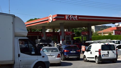 Κατεχόμενα: Ουρές στα βενζινάδικα, σταματά η πώληση καυσίμων και αερίου
