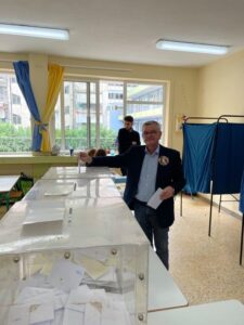 Εκλογές ΝΔ Αχαίας: Ικανοποίηση για την προσέλευση - Χιλιάδες κομματικά στελέχη στα εκλογικά κέντρα ΦΩΤΟ