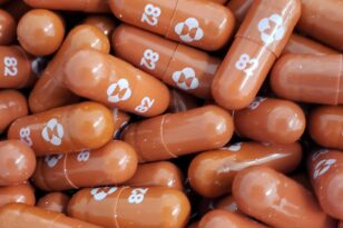Η Merck ζήτησε από τον FDA έγκριση για χάπι κατά του κορονοϊού