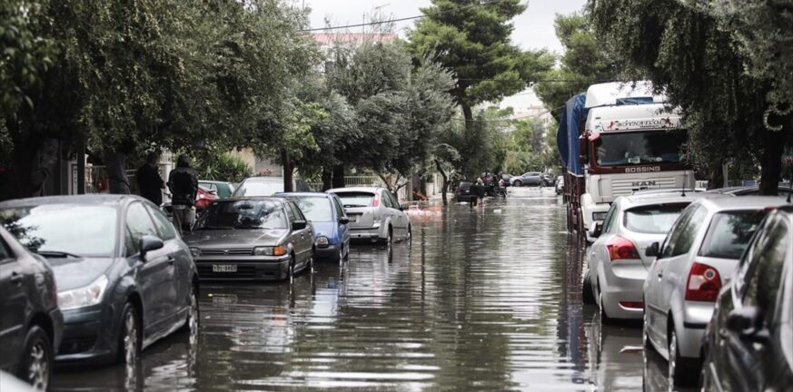 Θεσσαλονίκη: Πλημμύρισαν δεκάδες σπίτια από την κακοκαιρία