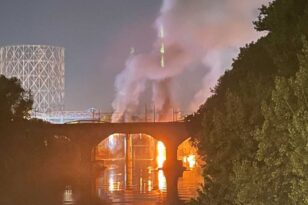 Ιταλία: Κατέρρευσε λόγω φωτιάς ιστορική μεταλλική γέφυρα στη Ρώμη ΒΙΝΤΕΟ