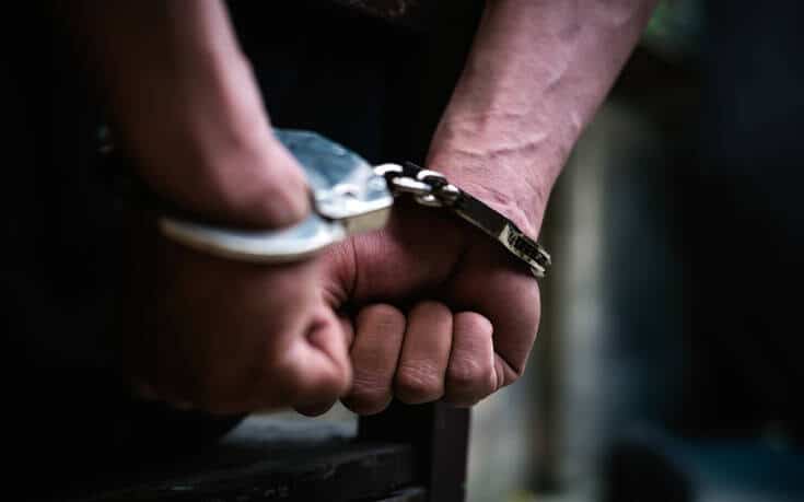 Αίγιο: Συνελήφθη μέλος συμμορίας για διάπραξη κλοπών μετάλλων σε επιχειρήσεις