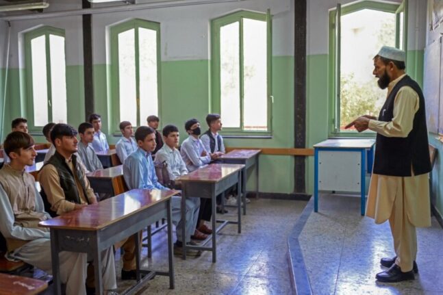 Στο Αφγανιστάν δεν αφήνουν τα κορίτσια στο σχολείο!