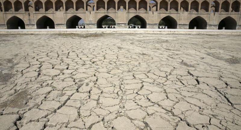 Η Τεχεράνη πλήττεται από τη χειρότερη ξηρασία εδώ και μισό αιώνα