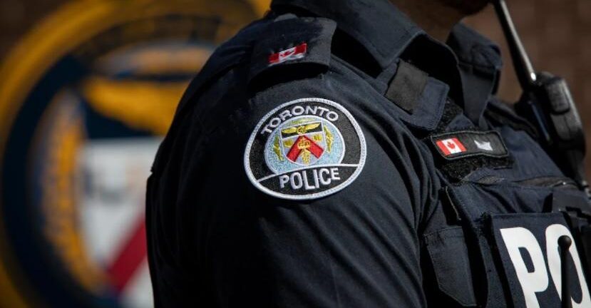Καναδάς: Σε άδεια άνευ αποδοχών από 30 Νοεμβρίου οι ανεμβολίαστοι αστυνομικοί του Τορόντο