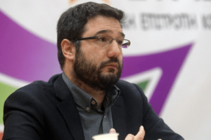 Ηλιόπουλος: Ο πρωθυπουργός οφείλει να δώσει απαντήσεις για τις υποκλοπές την Παρασκευή