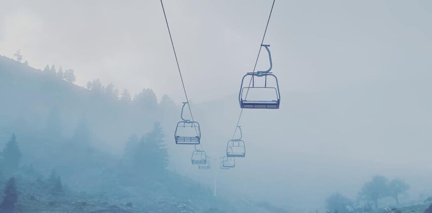 Καλάβρυτα: Επεσαν οι πρώτες νιφάδες στο Χιονοδρομικό Κέντρο