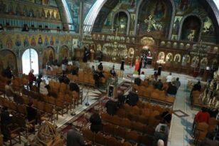 Εκπρόσωπος Ιεράς Συνόδου: Δεν θα γίνονται έλεγχοι έξω από τις εκκλησίες