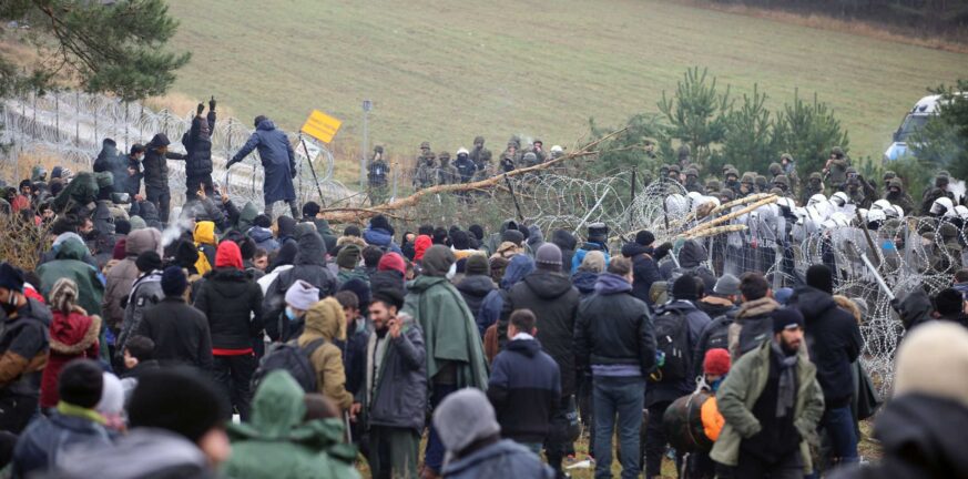Εντείνεται η κρίση μεταξύ Πολωνίας - Λευκορωσίας με παγιδευμένους μετανάστες στα σύνορα - ΒΙΝΤΕΟ
