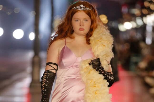 «Plus size» μοντέλα στο catwalk του οίκου Gucci