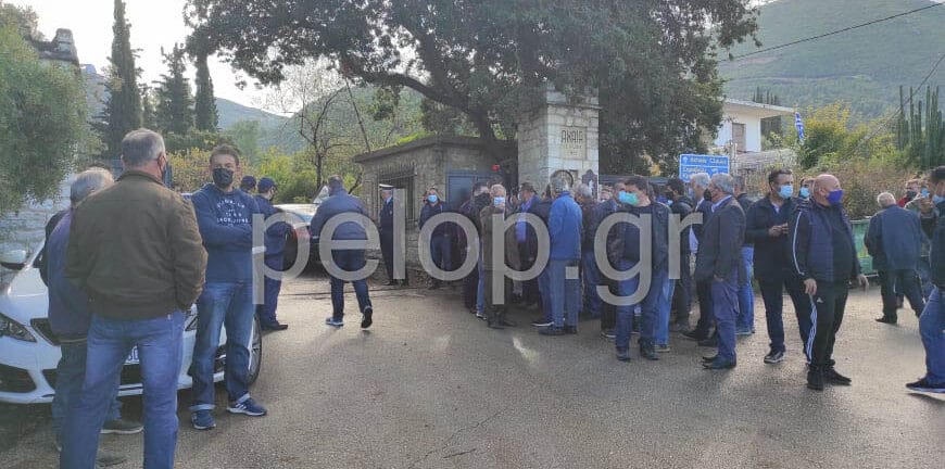 Πάτρα: Τον περίμεναν στην πύλη - Αγρότες και κτηνοτρόφοι του Συλλόγου Δυτικής Αχαΐας και Ωλενίας προϋπάντησαν τον Σπήλιο Λιβανό στην Αχάια Κλάους - ΦΩΤΟ και ΒΙΝΤΕΟ