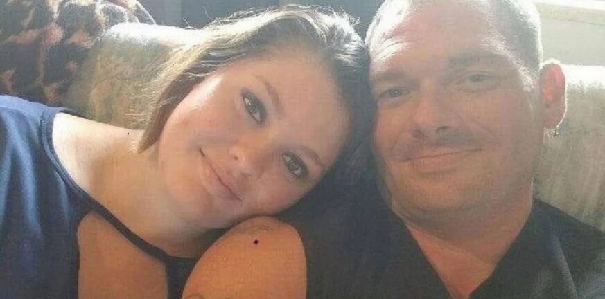 Σοκαριστικό: Πατέρας παντρεύτηκε την 20χρονη κόρη του -Την είχε εγκαταλείψει όταν ήταν παιδί