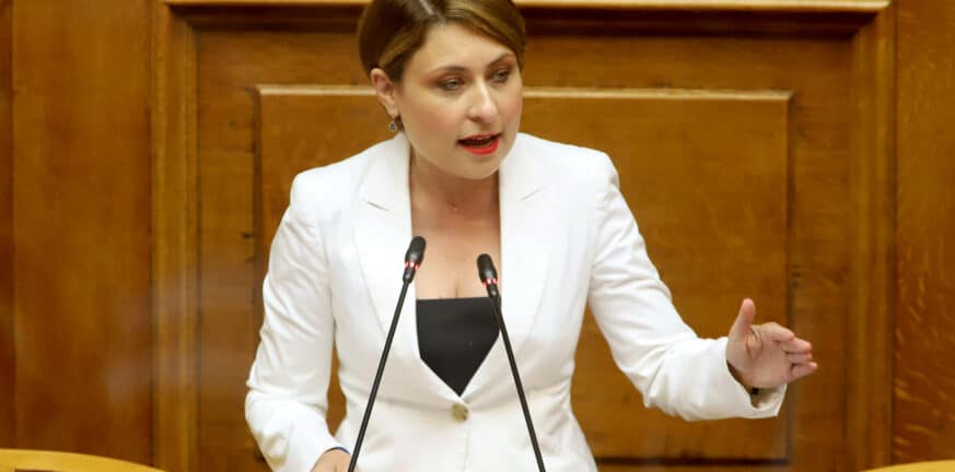 Κοινοβουλευτική παρέμβαση Αλεξοπούλου για τους νεοδιόριστους εκπαιδευτικούς
