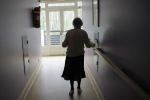 Συναγερμός σε γηροκομείο στην Θεσσαλονίκη – Εντοπίστηκαν 26 κρούσματα κορονοϊού