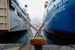 Κανονικά τα πλοία μετά τα μεσάνυχτα - Έληξε η απεργία της ΠΝΟ