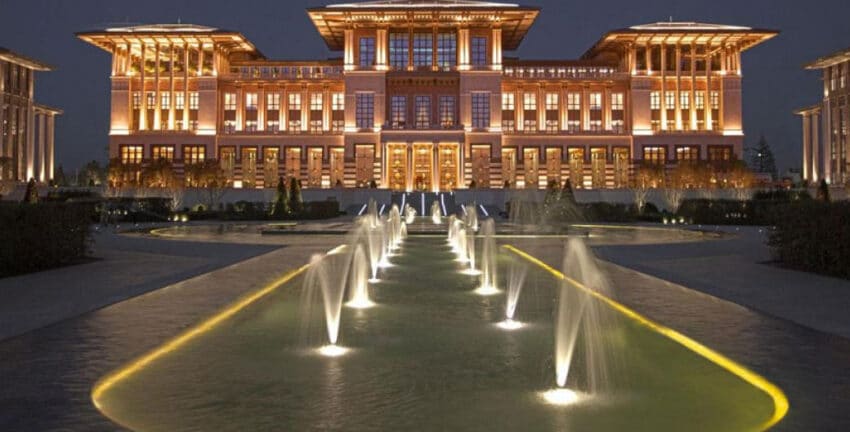 Επιασαν ζευγάρι στην Κωνσταντινούπολη για κατασκοπεία- Φωτογράφισαν το παλάτι του Ερντογάν
