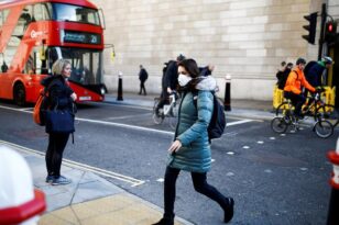 Λονδίνο: Επικρατούσα παραλλαγή η Όμικρον τις επόμενες 48 ώρες - Νέα μέτρα εξετάζει η κυβέρνηση
