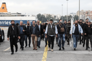 Χωρίς μάσκες στο μετρό οι 1500 αγρότες της Κρήτης - Θα διαμαρτυρηθούν στο υπουργείο Αγροτικής Ανάπτυξης - ΒΙΝΤΕΟ