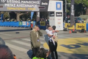 Θεσσαλονίκη: Σόνια Τσεκίνη-Δίνει μάχη με τον καρκίνο και τερμάτισε πρώτη στον Μαραθώνιο