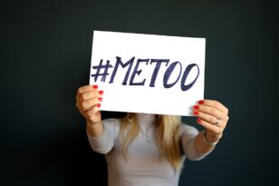 Ελληνικό #metoo: Καταγγελία σε γνωστό ηθοποιό και μουσικό από τέσσερις γυναίκες για βιασμό