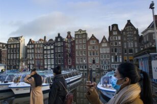 Ολλανδία: Χαλαρώνει το lockdown - Ανοίγουν ξανά τα μπαρ και τα εστιατόρια