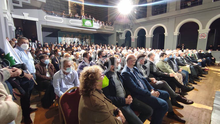 Εκλογές ΚΙΝΑΛ - Πάτρα: Πλήθος κόσμου στην ομιλία Παπανδρέου - ΦΩΤΟ - ΒΙΝΤΕΟ