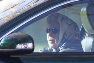 Βασίλισσα Ελισάβετ: Εθεάθη να οδηγεί