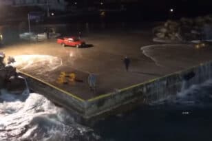 Σίκινος: Καπετάνιος έδεσε στο λιμάνι με αυτοθυσία - Εκπληκτικές μανούβρες ΒΙΝΤΕΟ