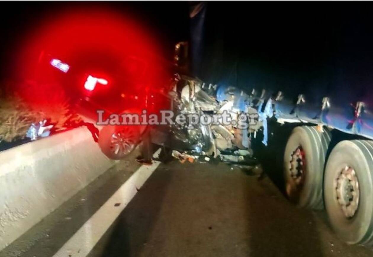 Σοβαρό τροχαίο για τον Αλέξη Κούγια - Το αυτοκίνητό του «καρφώθηκε» σε φορτηγό - ΦΩΤΟ