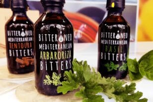 Νέα προϊόντα παρουσιάστηκαν στο Athens Bar Show 2021: BITTERÁNEO Mediterranean Bitters ΒΑΣΙΛΙΚΟΣ και ΑΡΜΠΑΡΟΡΙΖΑ