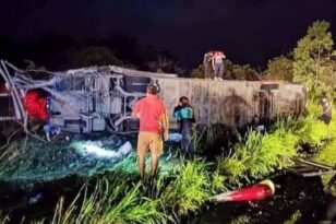 Πολύνεκρο τροχαίο με λεωφορείο στον Ισημερινό - 18 νεκροί και 25 τραυματίες