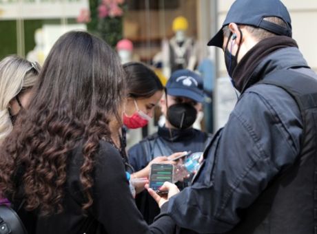 Κορονοϊός - Νέα μέτρα: Ξεκινούν σαρωτικοί έλεγχοι από την ΕΛΑΣ - Στους δρόμους 10.000 Αστυνομικοί - Στο επίκεντρο τα κέντρα διασκέδασης