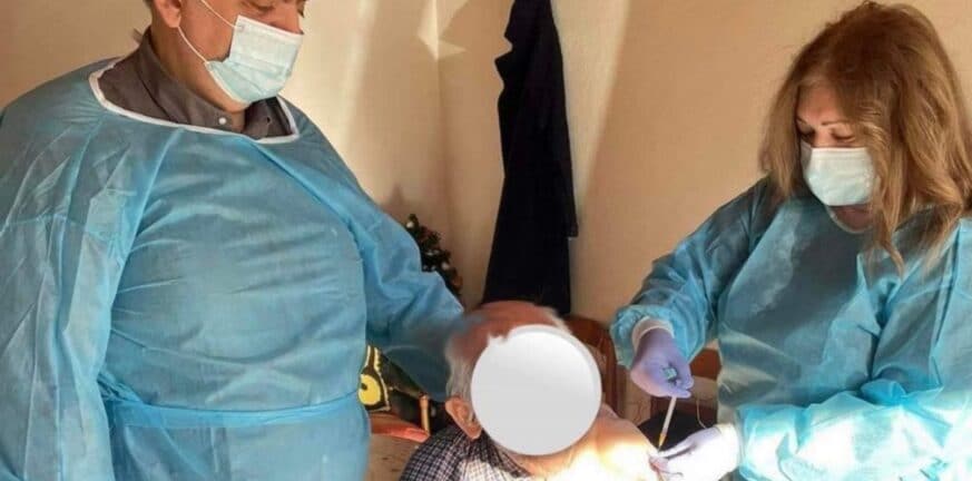Τρίκαλα: Άνδρας 104 ετών εμβολιάστηκε κατά του κορονοϊού