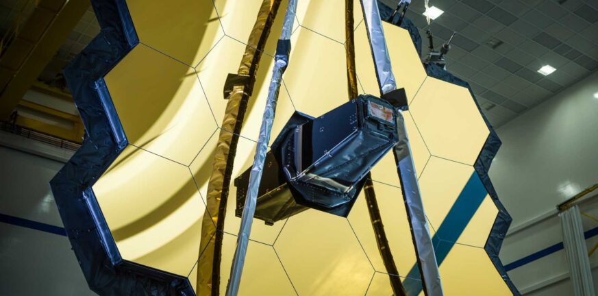 Εκτοξεύεται στο διάστημα το τηλεσκόπιο James Webb – Τι θα μελετά